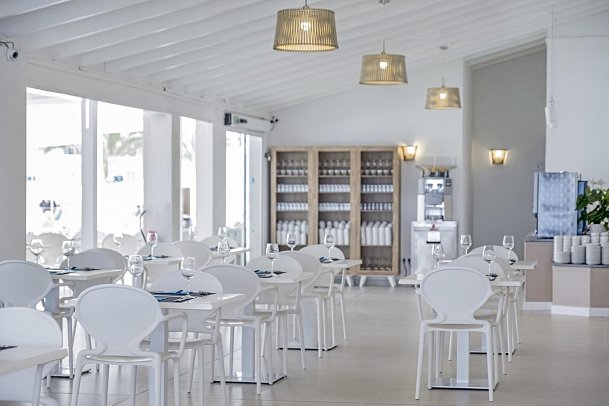 FERGUS Style Carema Beach