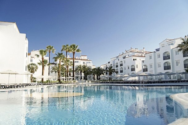 FERGUS Style Carema Beach