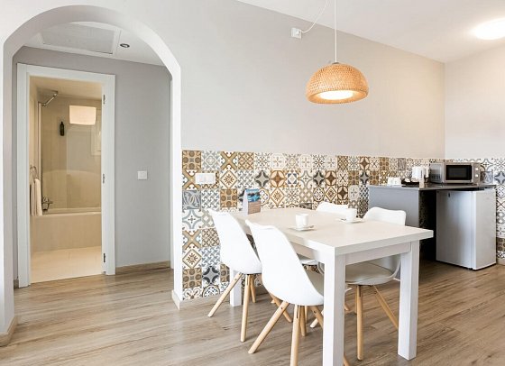 Minura Sur Menorca - Wohnbeispiel Suite 2 Schlafzimmer Premium (Zimmercodierung WM1)
