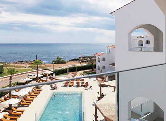 Caramelo Marina Cala'n Bosch - Beispiel Balkon (Zimmercodierungen WB1 & WB4)