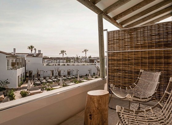 Lago Resort Menorca - Suites del Lago - Wohnbeispiel Doppelzimmer Poolblick