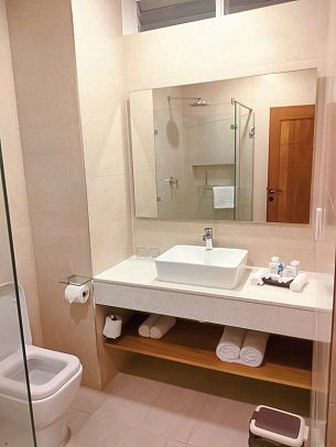 Bamburi Beach - Beispiel Bad (Zimmercodierungen UG1 & UC1)