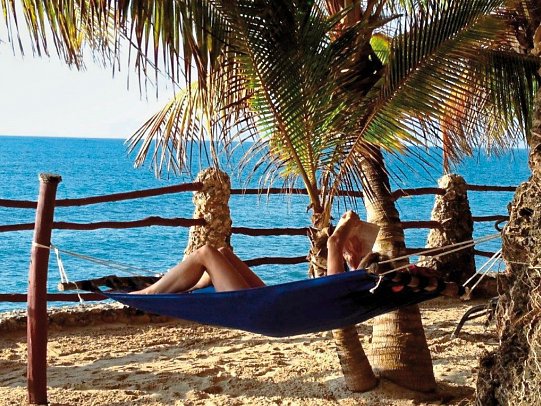 Bahari Beach Hotel