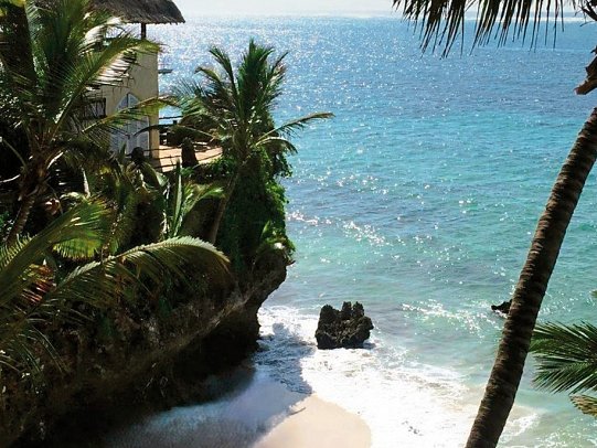 Bahari Beach Hotel