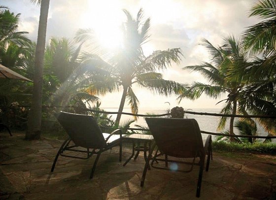 Bahari Beach Hotel