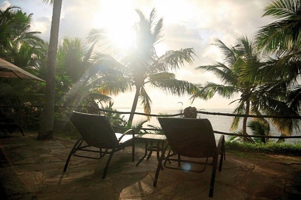 Bahari Beach Hotel