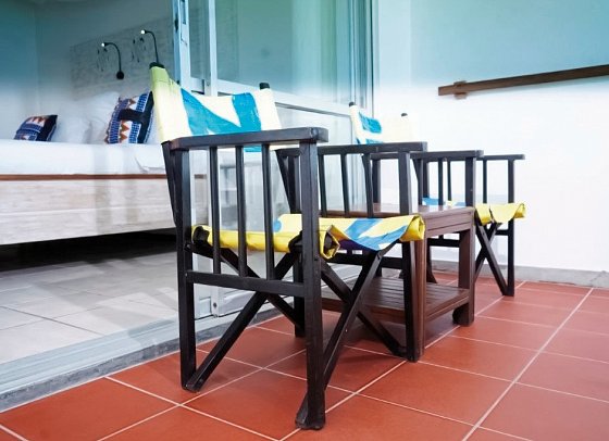 Bahari Beach Hotel - Beispiel Balkon (Zimmercodierungen DEG, DGG, DCG, DB8, DX8, JCM & J1M)