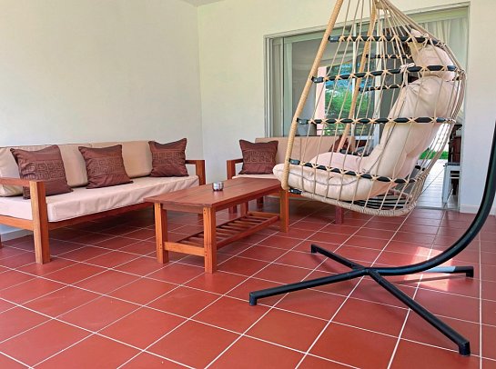 Bahari Beach Hotel - Beispiel Terrasse Superior Outdoor (Zimmercodierung DS1)