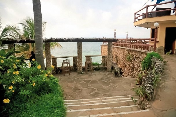 Bahari Beach Hotel