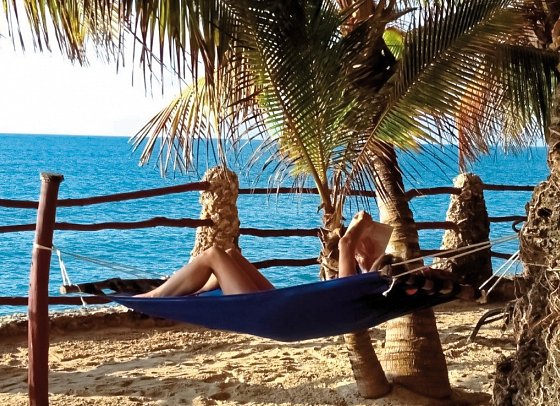 Bahari Beach Hotel
