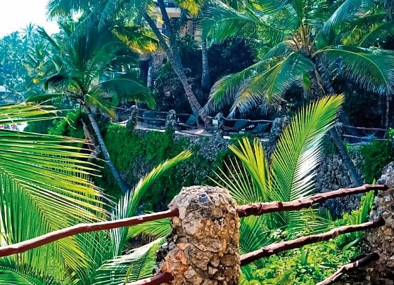 Bahari Beach Hotel