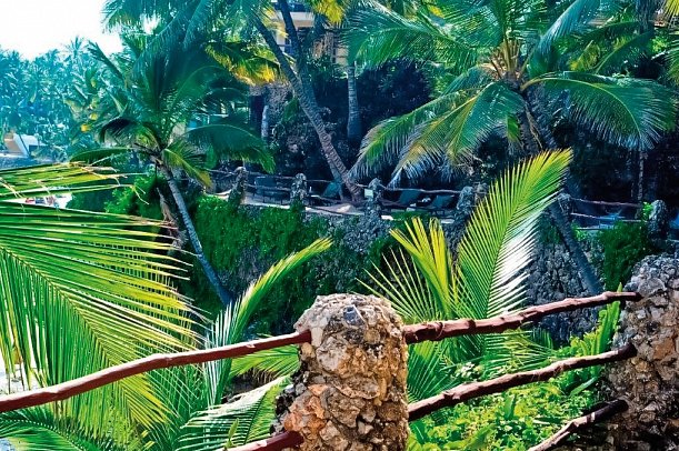 Bahari Beach Hotel