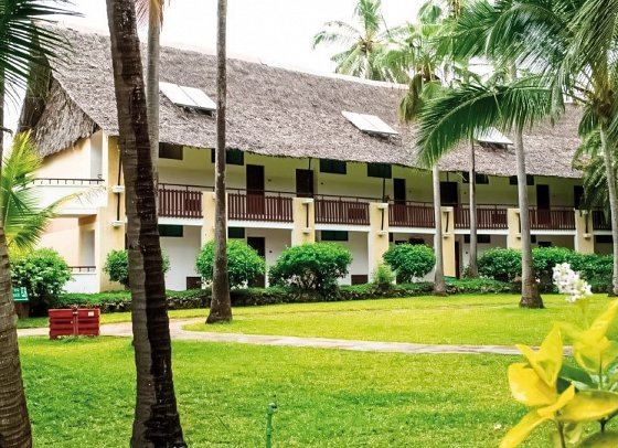 Bahari Beach Hotel