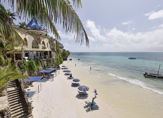 Bahari Beach Hotel