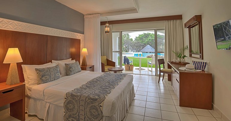 Diamonds Leisure Beach & Golf Resort - Wohnbeispiel Pool Side (Zimmercodierung UBP)