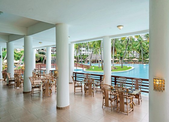 Prideinn Flamingo Beach Resort & Spa