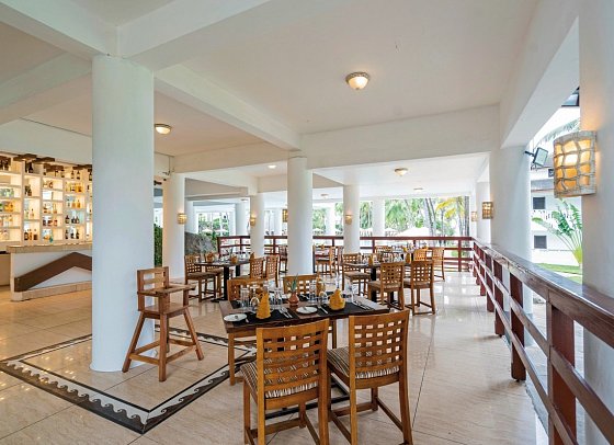 Prideinn Flamingo Beach Resort & Spa