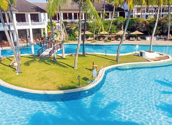 Prideinn Flamingo Beach Resort & Spa