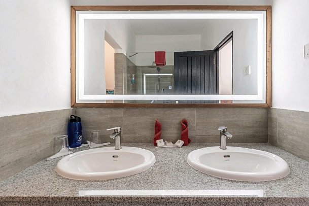 Diani Sea Resort - Beispiel Bad (Zimmercodierungen DF1, FF1, DBC & FBC)