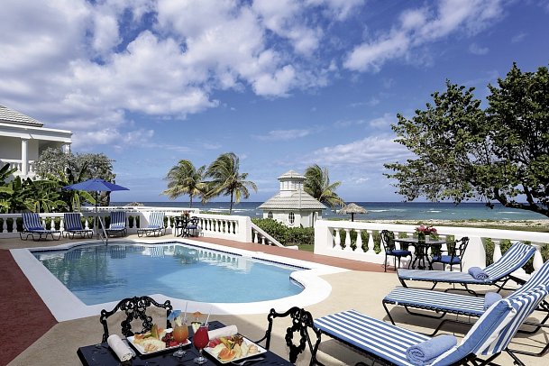 Eclipse at Half Moon