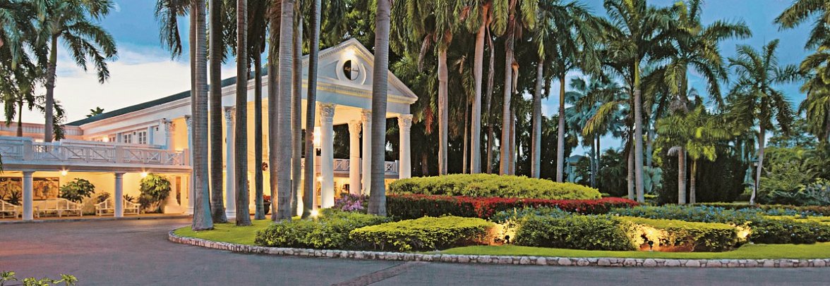 Eclipse at Half Moon