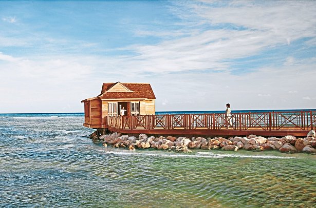 Eclipse at Half Moon