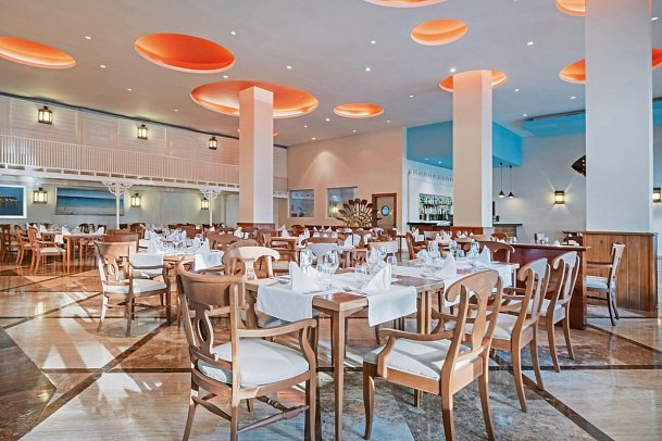 Iberostar Waves Rose Hall Beach