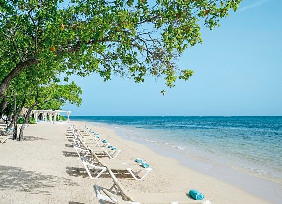 Iberostar Waves Rose Hall Beach
