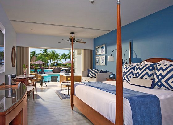 Secrets St. James Montego Bay - Wohnbeispiel Preferred Club Junior Suite Ocean View Swim Out (Zimmercodierung JBQ)