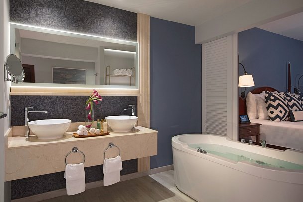 Secrets St. James Montego Bay - Wohnbeispiel Junior Suite (Zimmercodierungen JBG, J1M, J1O, JBM & JBQ)