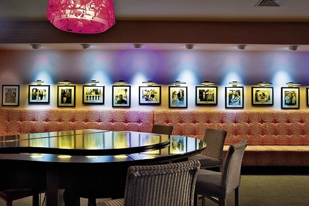 Couples Tower Isle - Piano Bar