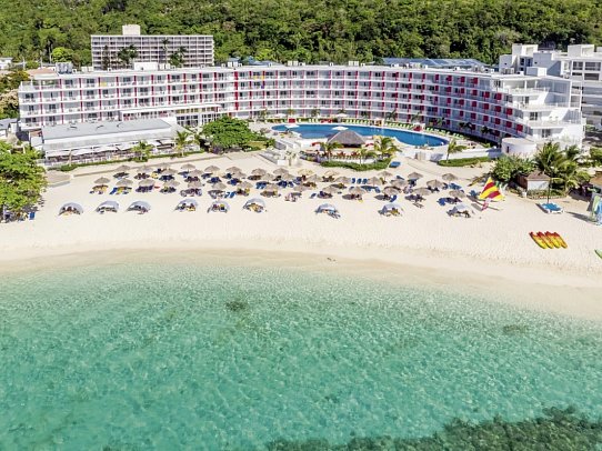 Grand Decameron Cornwall Beach, A Trademark All-Inclusive Resort