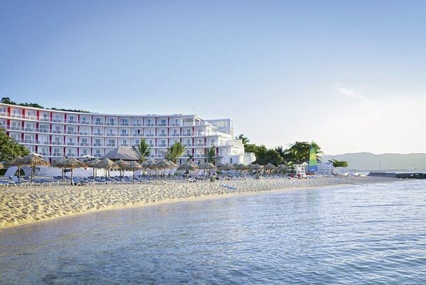 Grand Decameron Cornwall Beach, A Trademark All-Inclusive Resort