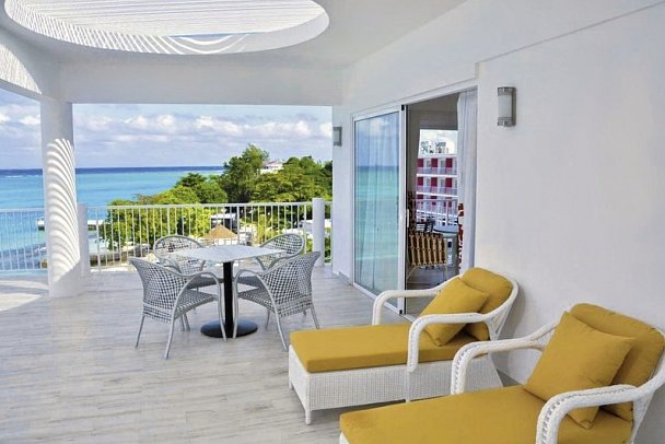 Grand Decameron Cornwall Beach, A Trademark All-Inclusive Resort