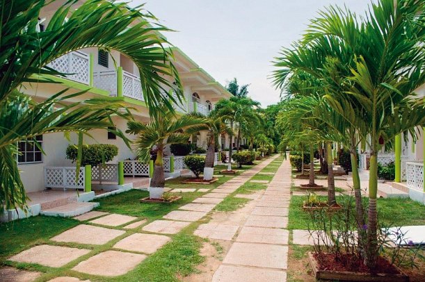 Fun Holiday Beach Resort