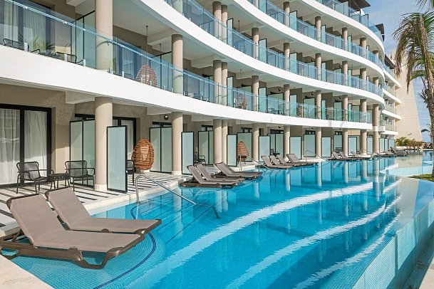 Ocean Coral Spring - Wohnbeispiel Juniorsuite Swim-up (Zimmercodierungen JBQ & UDQ)