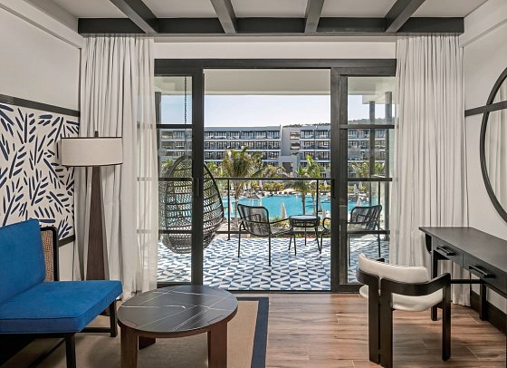 Ocean Allure Eden Bay - Wohnbeispiel Junior Suite Pool View (Zimmercodierung J2P)