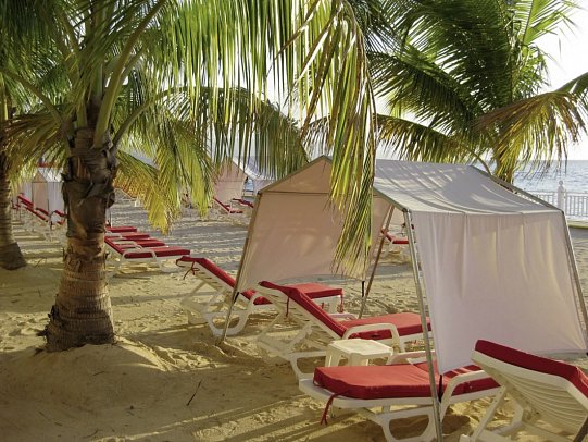 Grand Decameron Montego Beach, A Trademark All-Inclusive Resort