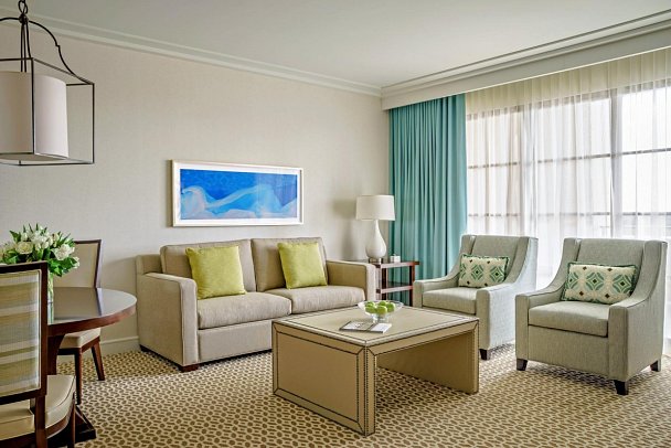 Four Seasons Resort Orlando at Walt Disney World® Resort - Golden Oak View Suite