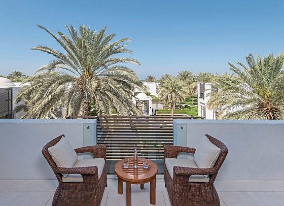 The Chedi Muscat - Wohnbeispiel Deluxe Club with Terrace (Zimmercodierung UL2)