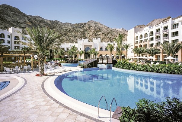 DoubleTree by Hilton Muscat Al Waha - Pool