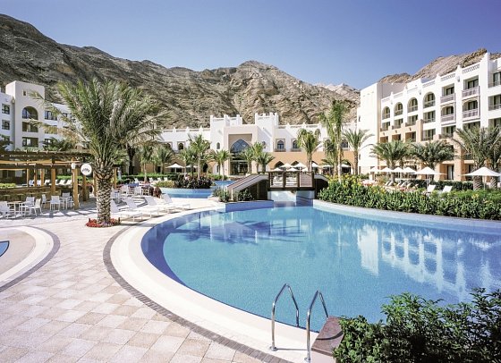 DoubleTree by Hilton Muscat Al Waha - Pool