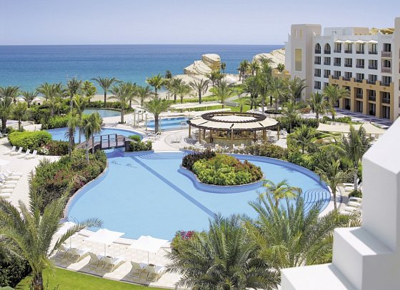 DoubleTree by Hilton Muscat Al Waha - Pool