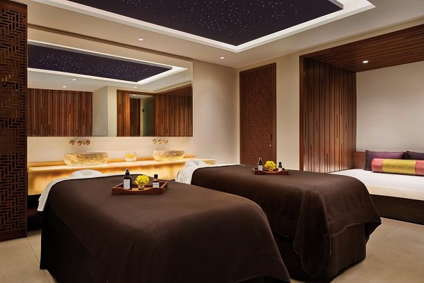 Shangri-La Al Husn, Muscat