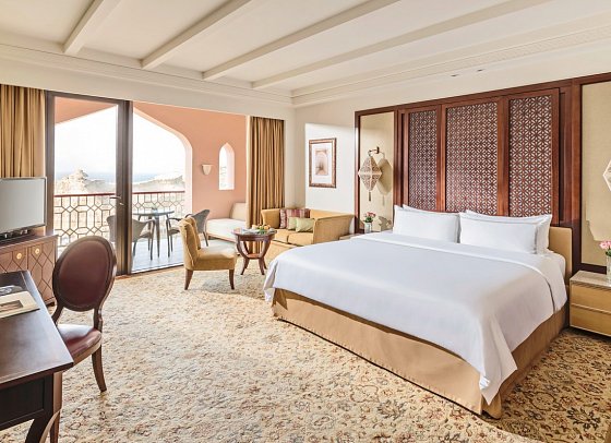 Al Husn Muscat - Deluxe Sea View (Zimmercodierung UD1)