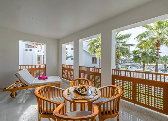 Sifawy Boutique Hotel - Beispiel Terrasse One Bedroom Residence (Zimmercodierung AB1)