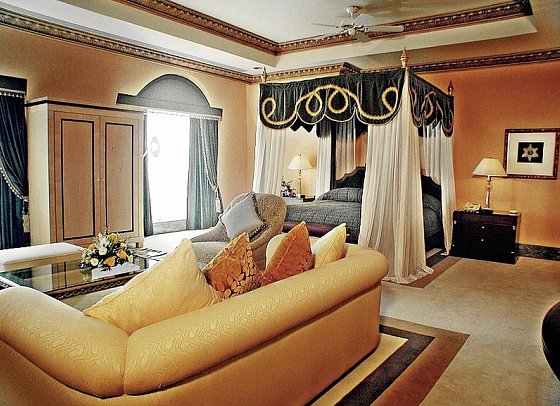 Grand Hyatt Muscat - Crown Suite