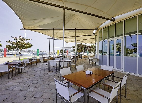 Barceló Mussanah Resort - Azure Restaurant