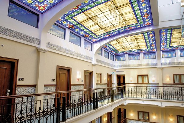 Hampton Inn & Suites