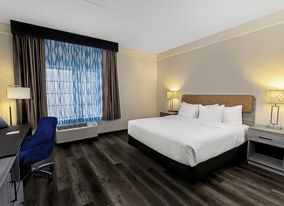 La Quinta Inn & Suites Miami Airport West